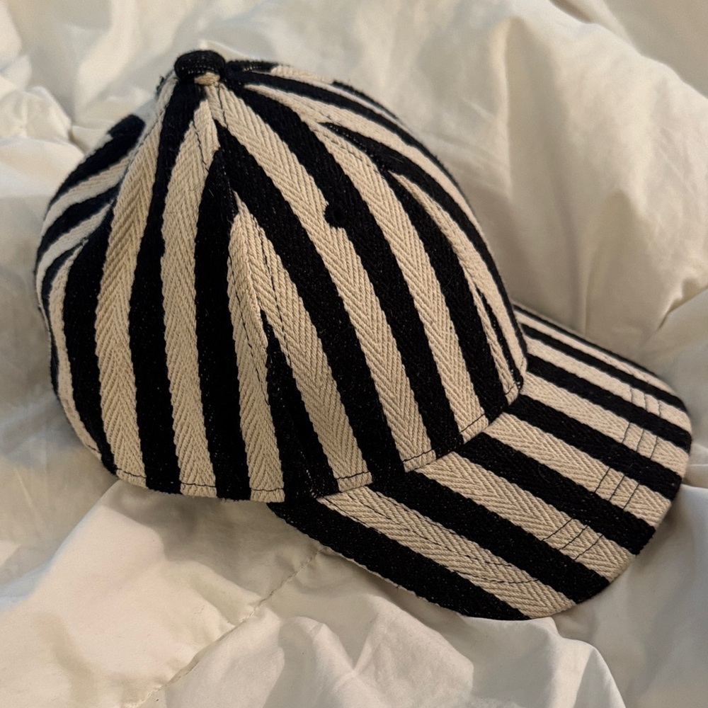 Striped Black and Cream Baseball Cap - Picture 5 of 7